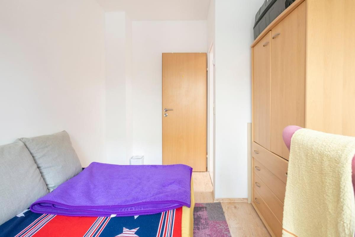 Schoenes Zimmer Im Charmanten Haus Berlijn Buitenkant foto
